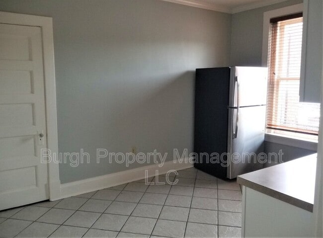 Photo - 35 W Main St Apartment