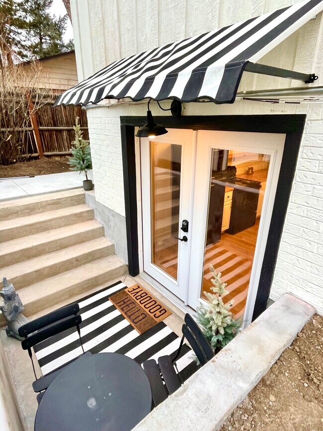 Building Photo - 9480 Ernst Ave