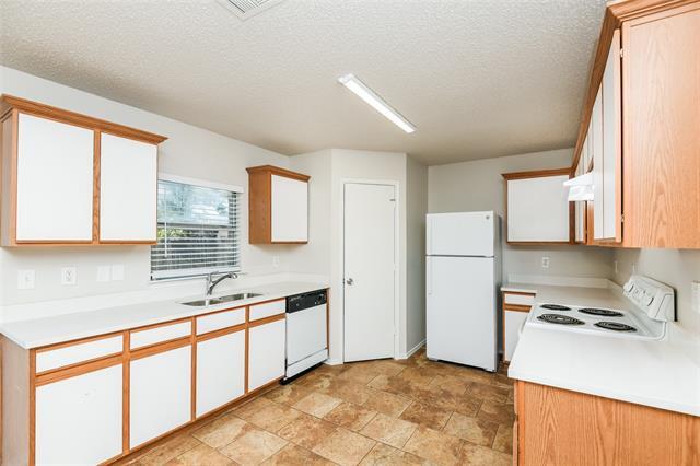 Building Photo - 1220 Cheyenne Ct