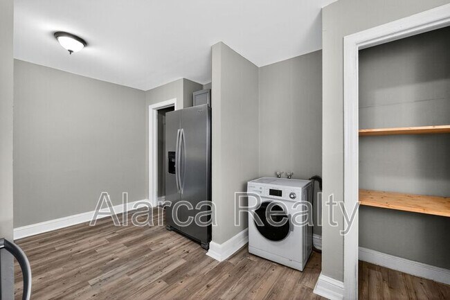 Foto del edificio - 1137 Skyview Rd