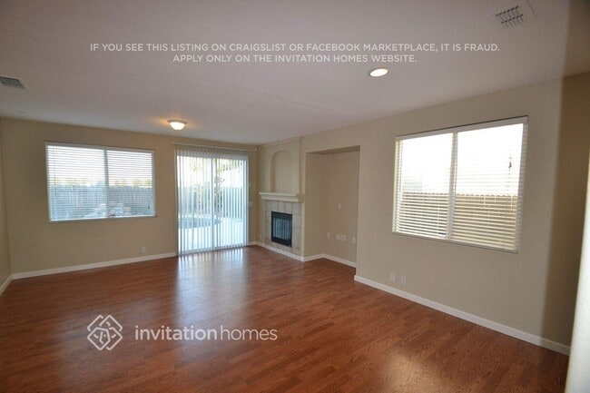 Foto del edificio - 7966 Roseview Way