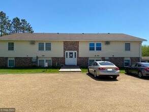 Building Photo - 710 Hillcrest St