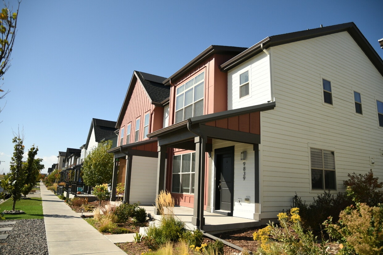 Primary Photo - 9839 E 56th Pl