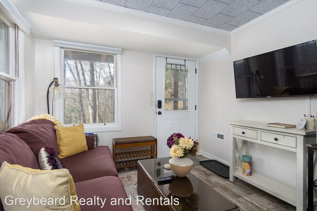 Building Photo - 1 br, 1 bath House - 94 Westminster Terrace