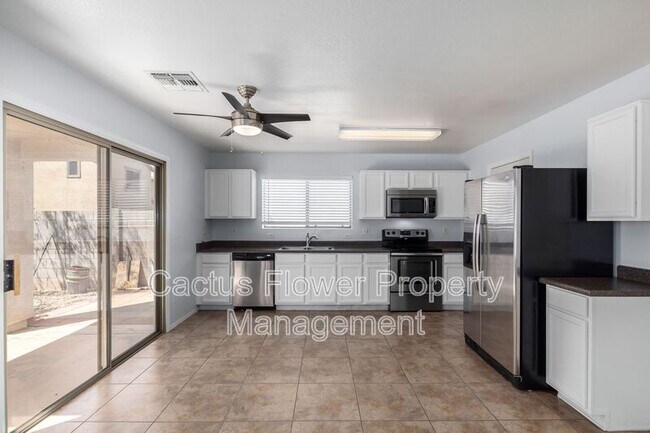 Foto del edificio - 2464 S Nielson St