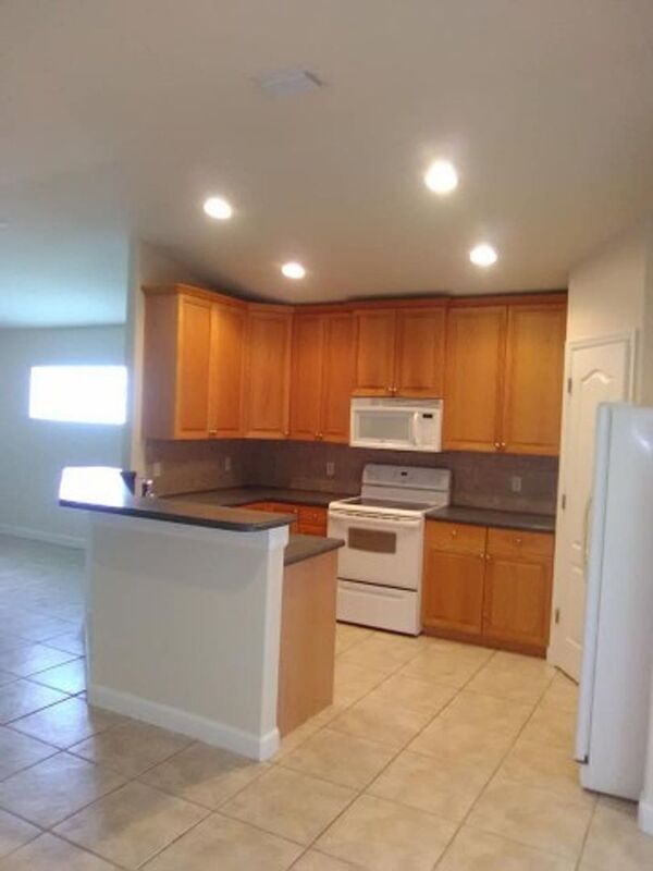 Building Photo - 407 Lofts Dr