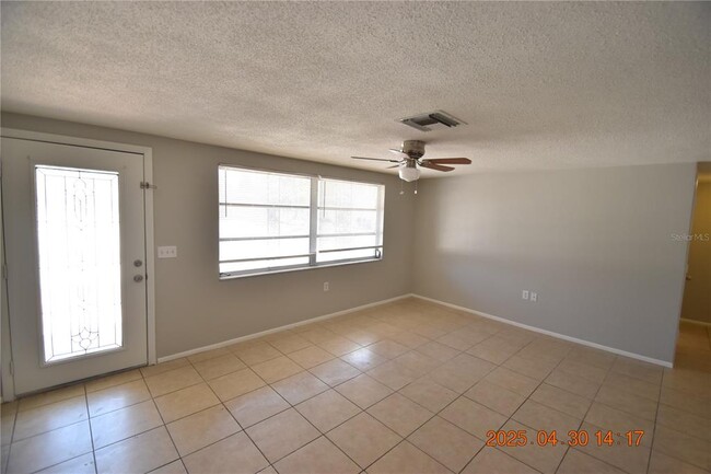 Building Photo - 3221 Topp Dr