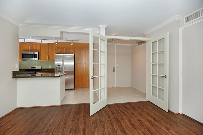 Foto del edificio - Comfortable Living in the Heart of Honolul...