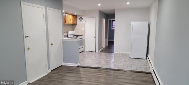 Photo - 230 W Roosevelt Blvd Townhome