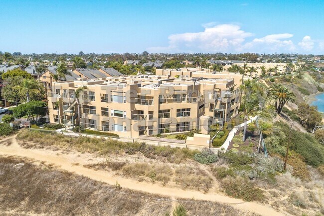 Building Photo - ***Beautiful 2 bed / 2 bath Townhome in Co...