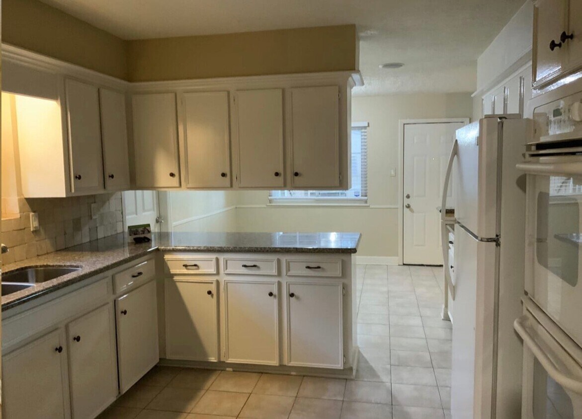 Foto del edificio - 16395 Havenpark Dr