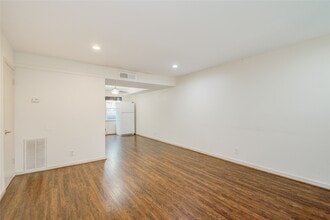 Building Photo - 1433 Cedar Post Ln