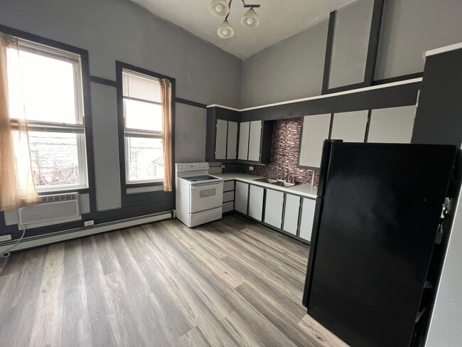 Photo - 317 S Clinton Ave Apartment