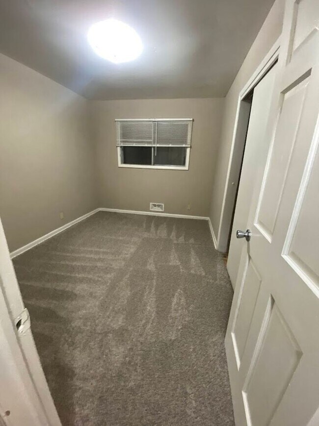 Foto del edificio - 4131-4133 W Kiley Ave. (Duplex)