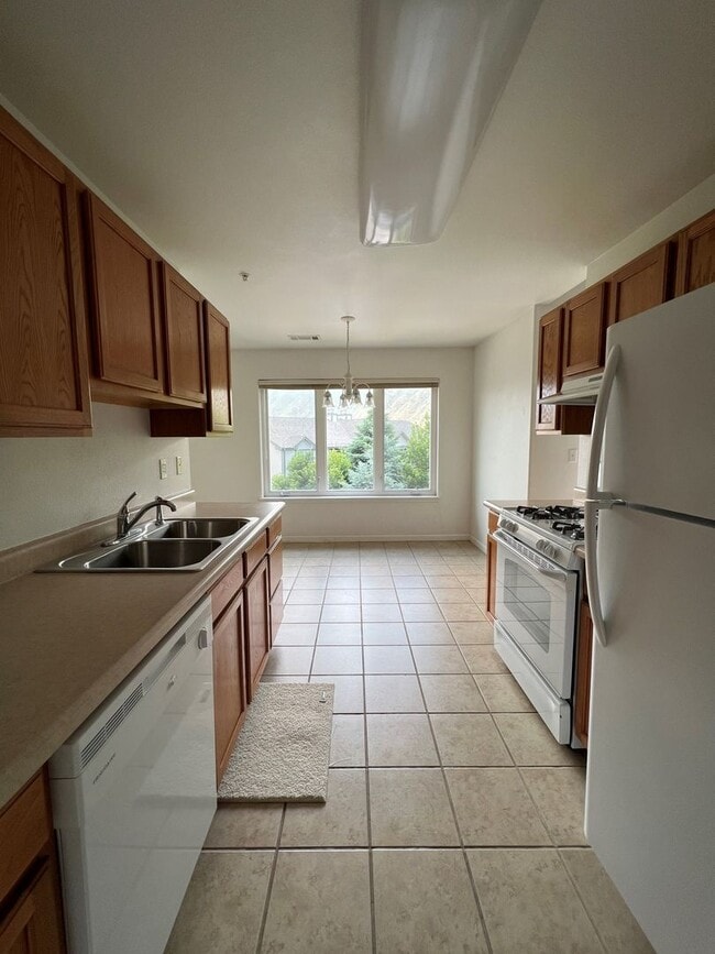 Building Photo - 2 Bedroom 2 Bath Condo in New Castle
