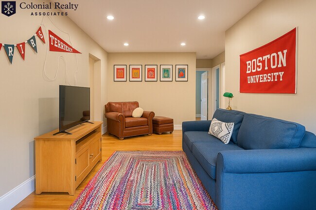 Building Photo - 332 St Paul St