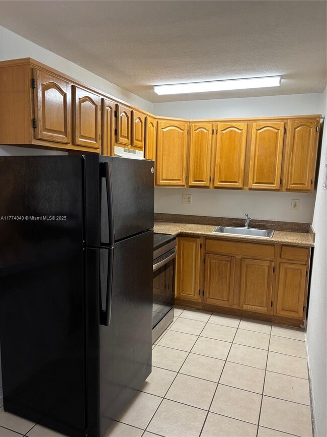 Building Photo - 6780 SW 44th St