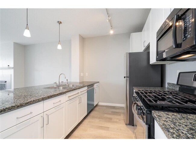 Foto del edificio - 7600 Lyndale Ave S