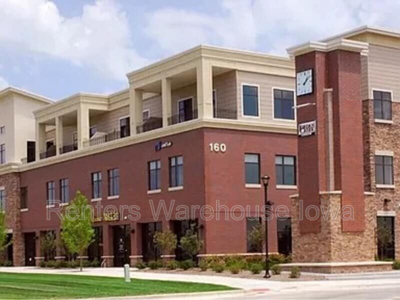 160 S 68th St, West Des Moines, IA 50266 House Rental in West Des