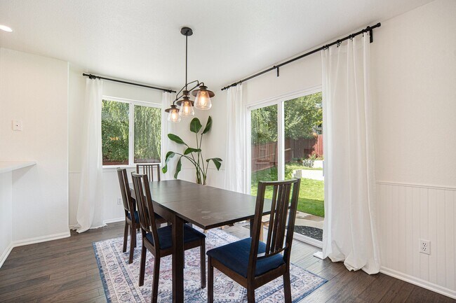 Foto del edificio - Beautiful 3-Bedroom Home for Rent