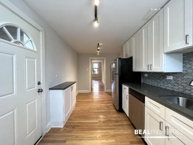 Building Photo - 0 bedroom in CHICAGO IL 60647