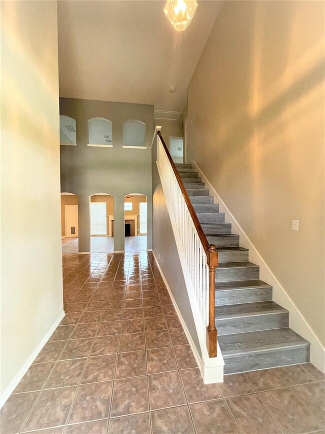 Foto del edificio - 2115 Hollyfield Ln