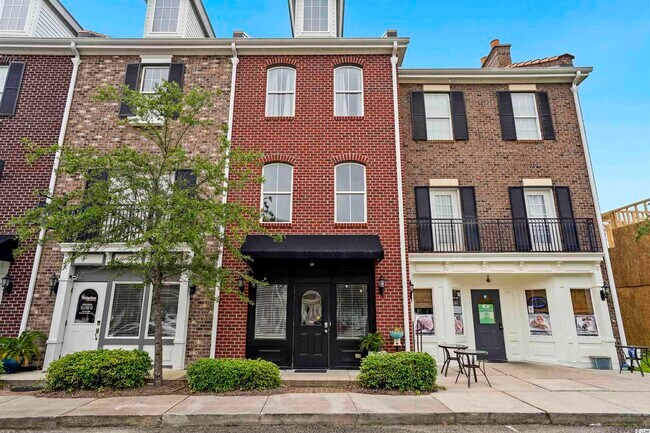 Foto del edificio - 3533 Fountain Ln