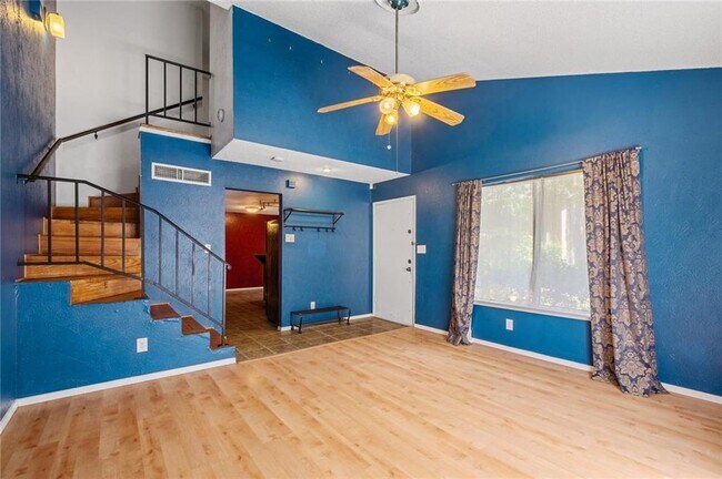 Building Photo - 9515 Blue Creek Ln