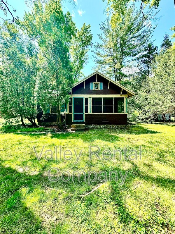 Primary Photo - 323 Pelham Rd
