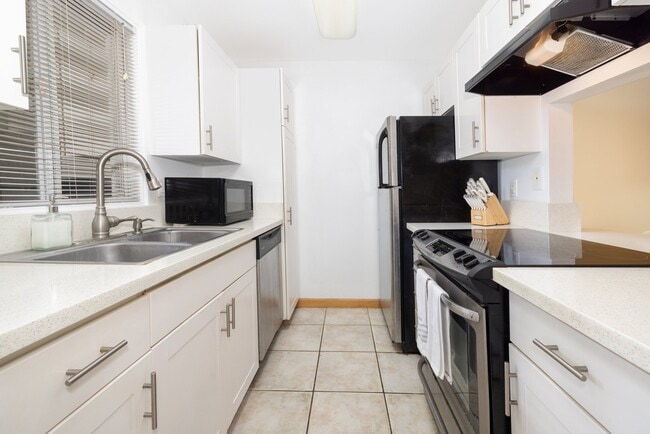 Building Photo - 95-524-524 Wikao St