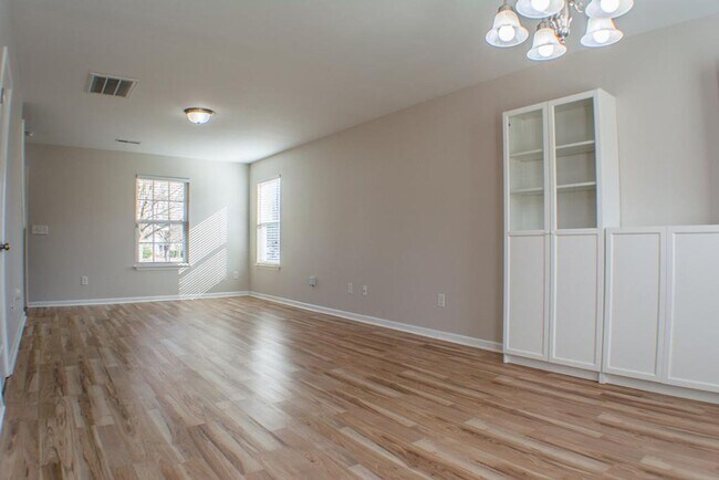 Foto del edificio - 3890 Sanwood Ln