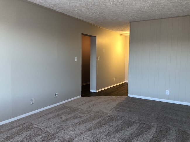 Building Photo - Brookhaven Apartments