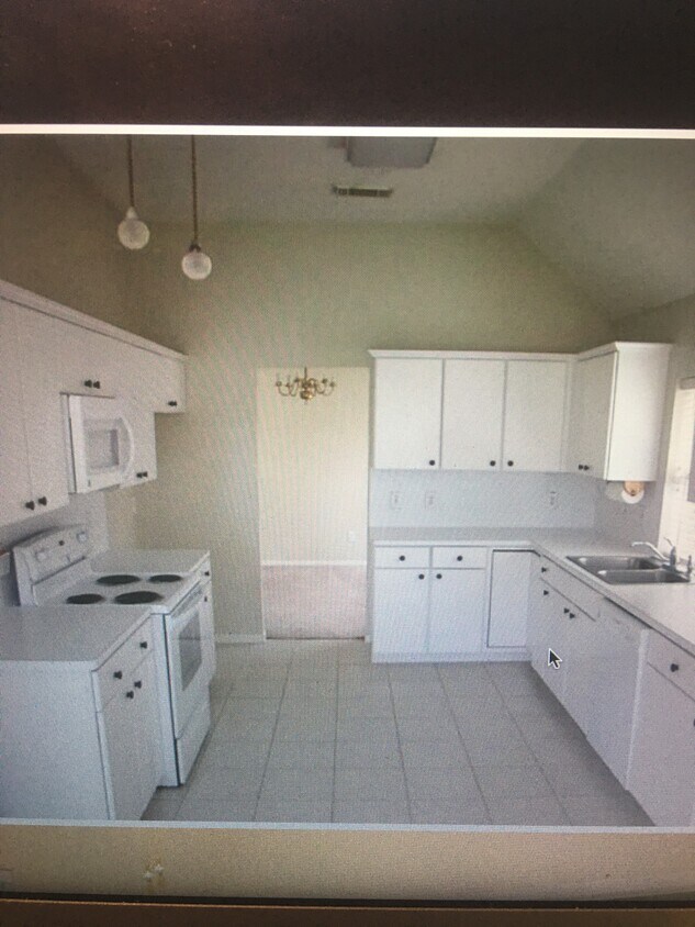 Foto del edificio - 15726 Wellshire Village Ct