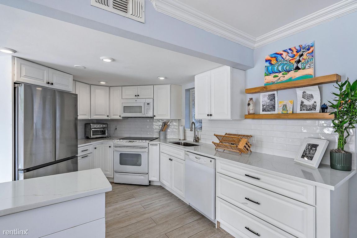 Primary Photo - 2 br, 2.5 bath House - 145 Seabreeze Cir