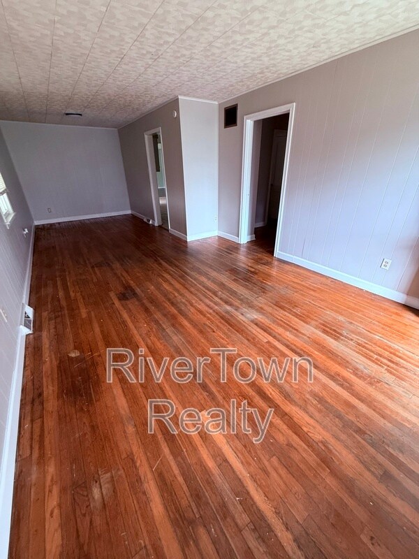 Foto del edificio - 4406 Ferndale Rd