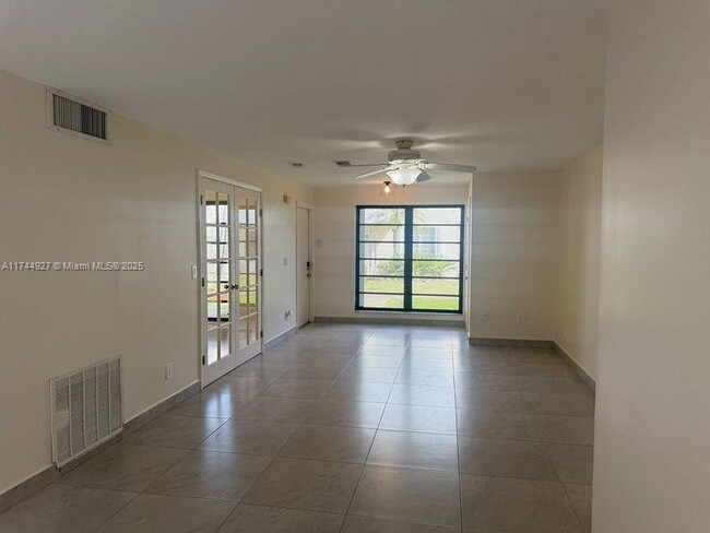 Foto del edificio - 19362 SW 103rd Ct