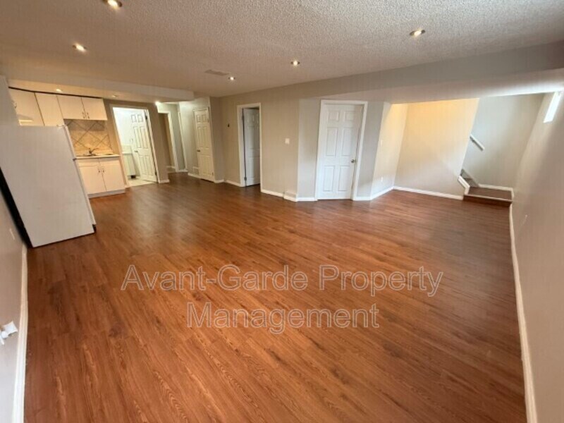 Photo principale - 11635-1111a 111a Ave NW