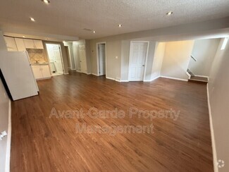 Building Photo - 11635-1111a 111a Ave NW