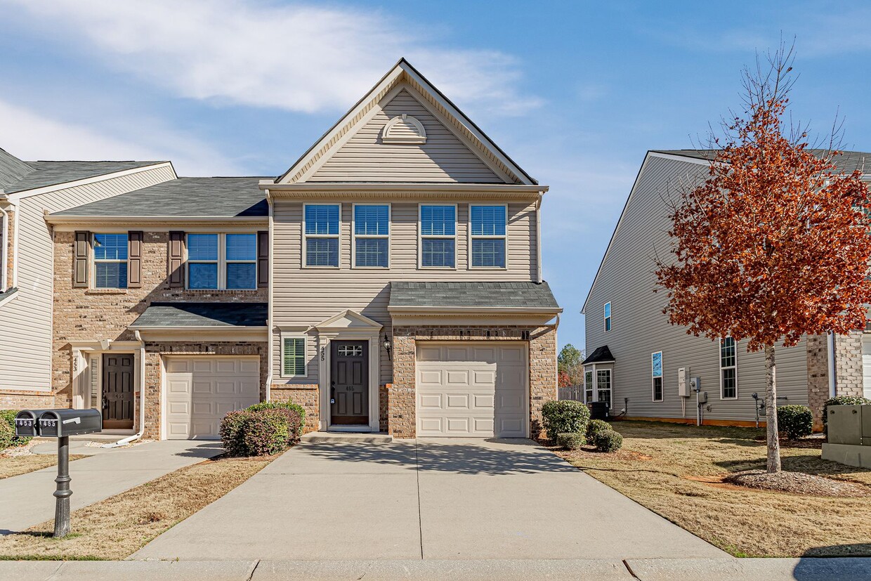 Primary Photo - End unit Townhome, Woodruff Rd Location