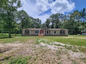 Building Photo - 10754 Lake Shore Dr