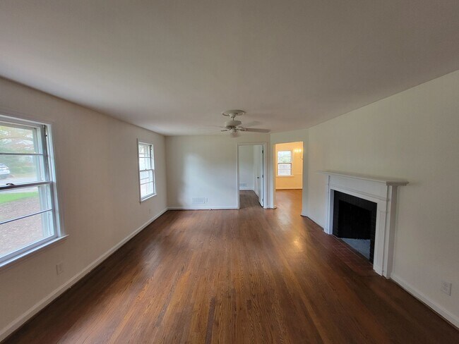 Foto del edificio - 3 Bedroom 2 Bathroom House