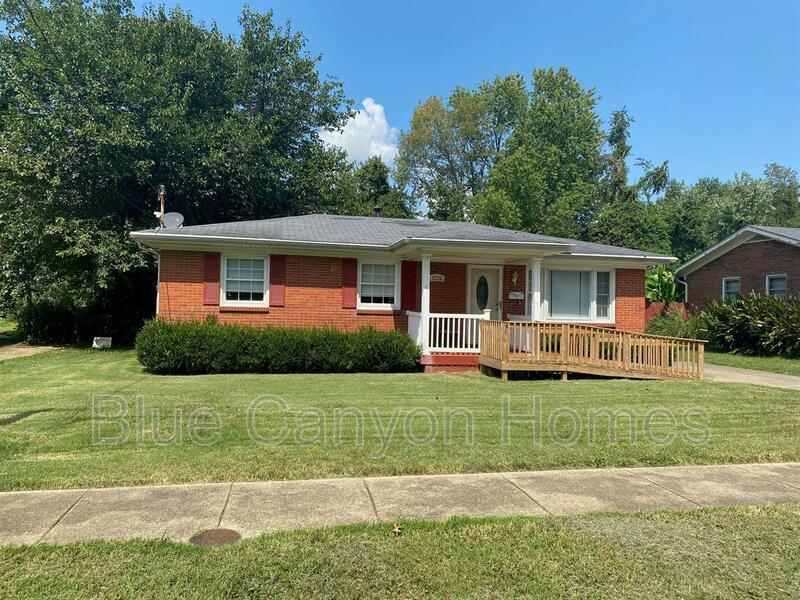 3720 Oboe Dr, Louisville, KY 40216 House Rental in Louisville, KY