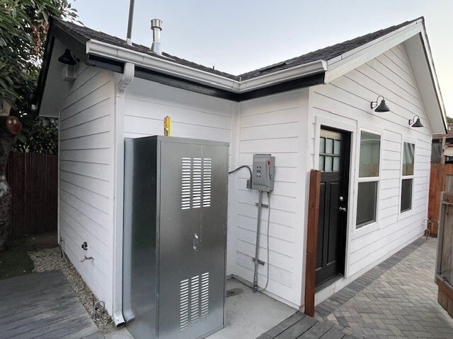 Building Photo - 225 W 56th St