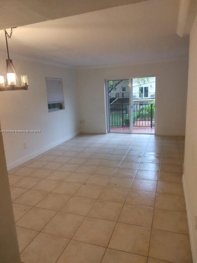 Primary Photo - 8650 SW 109th Ave