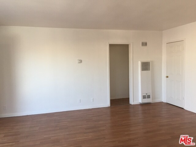 Building Photo - 310 E Hyde Park Blvd