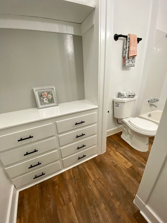 The Thayer Rentals in Sacramento at 1228 N St Sacramento, CA