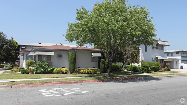 Building Photo - 520 S Santa Anita Ave