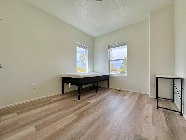 Building Photo - The Main