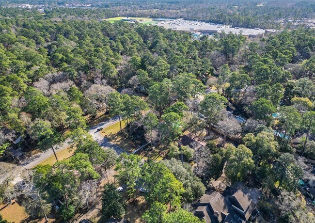 Foto del edificio - 2411 Oaks Forks Dr