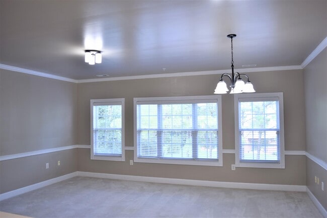 Building Photo - 9165 Meadow Vista Rd